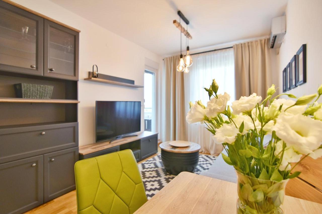 Regina Apartments Нови-Сад Экстерьер фото