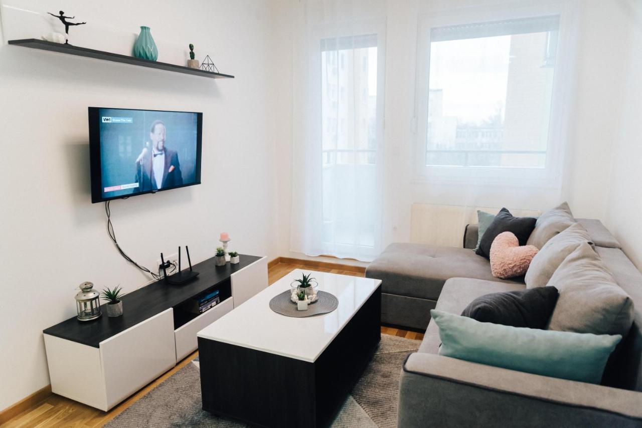 Regina Apartments Нови-Сад Экстерьер фото