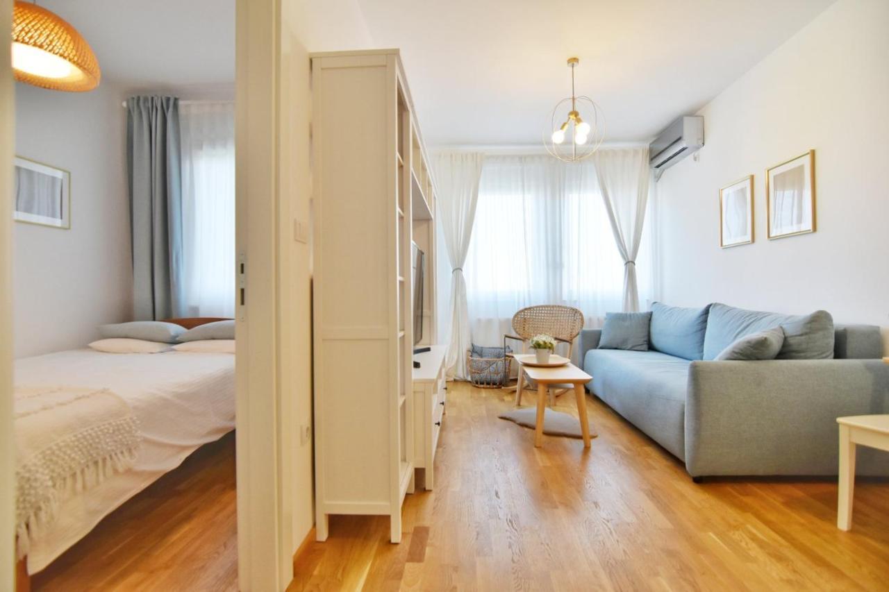 Regina Apartments Нови-Сад Экстерьер фото